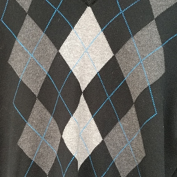 Old Navy Black Argyle Sweater - Picture 2 of 6